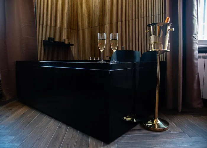 One Of One Experiences -