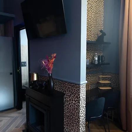 Guest house One Of One Experiences -